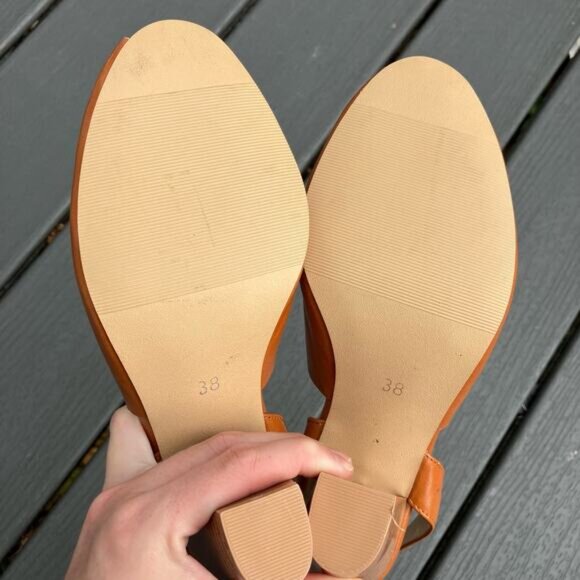Tan peep toe chunky block slingback heels size 7.5 New With Defects - Picture 5 of 10